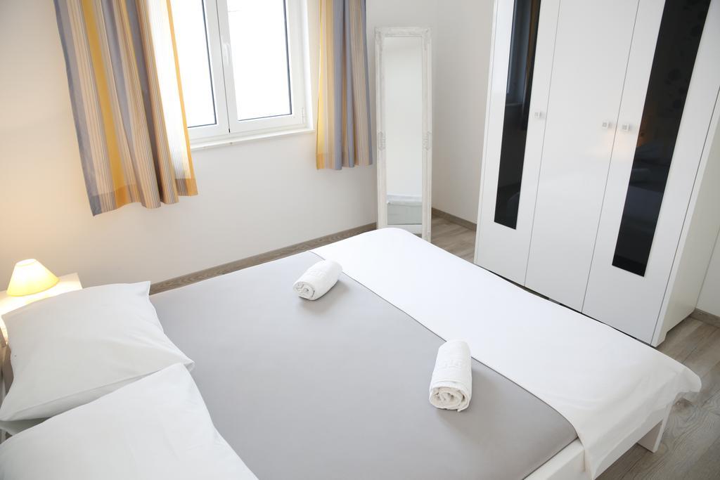 Apartments Gabrijel Vodice Bagian luar foto