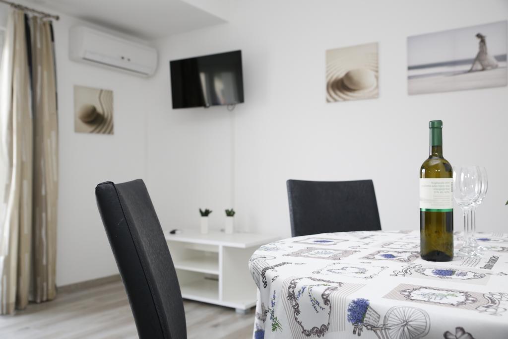 Apartments Gabrijel Vodice Bagian luar foto