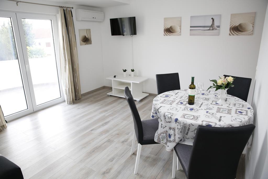 Apartments Gabrijel Vodice Bagian luar foto