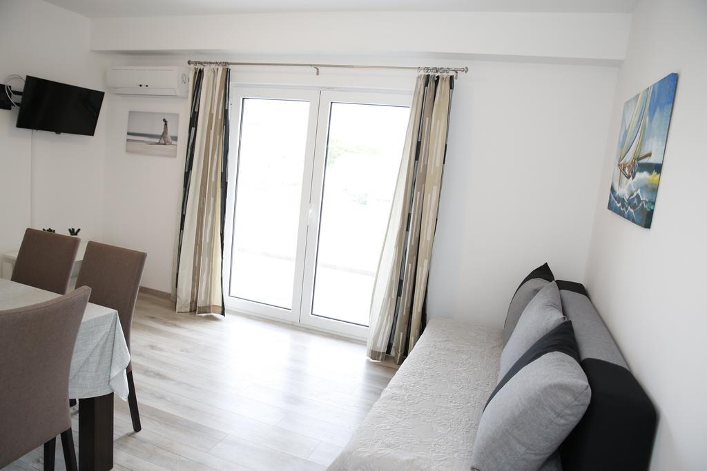 Apartments Gabrijel Vodice Bagian luar foto