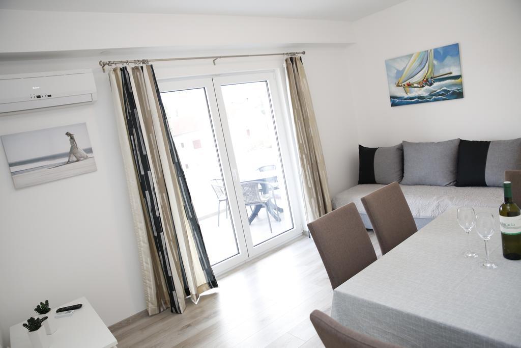 Apartments Gabrijel Vodice Bagian luar foto
