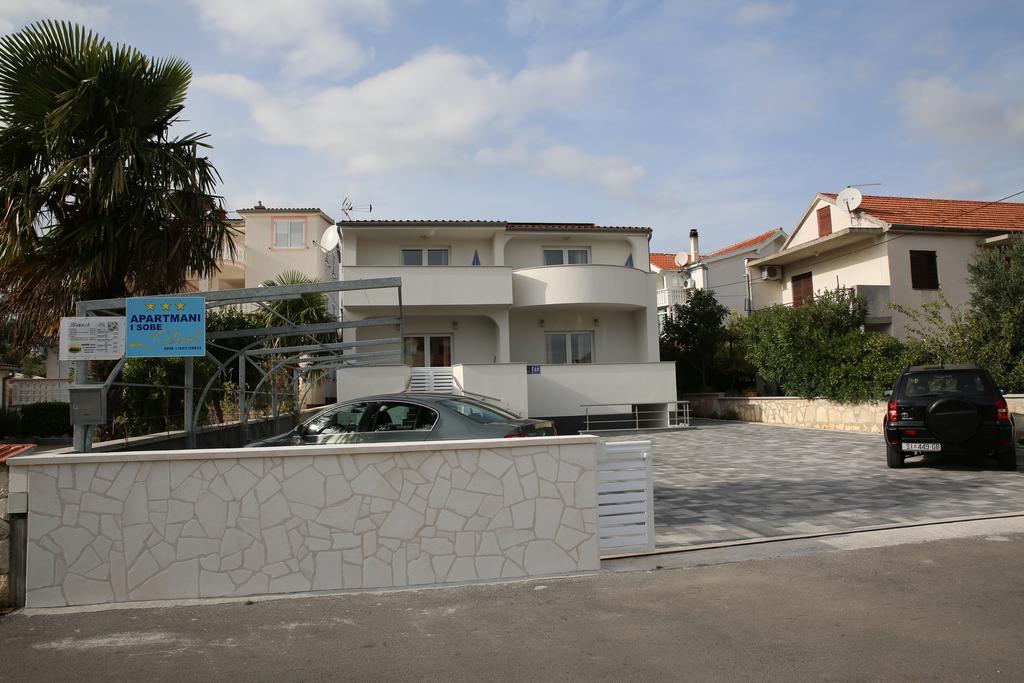 Apartments Gabrijel Vodice Bagian luar foto