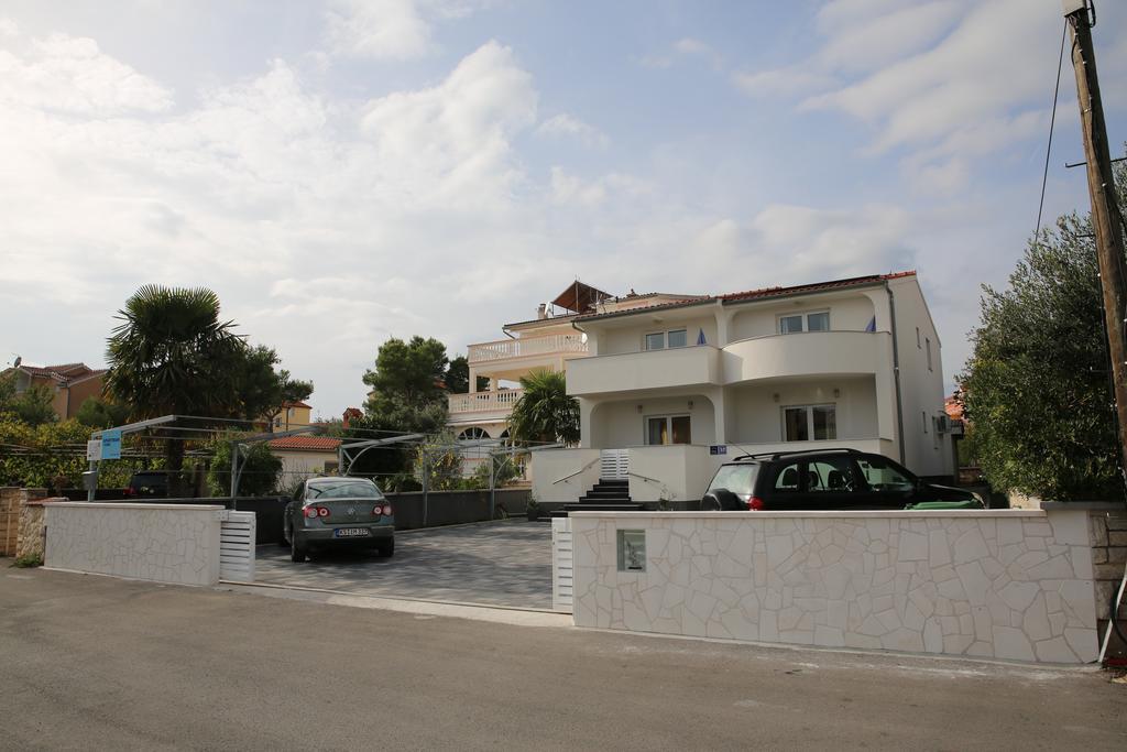Apartments Gabrijel Vodice Bagian luar foto